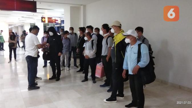 Kronologi 20 TKA Masuk Indonesia hingga Tiba di Makassar saat PPKM Darurat - Vimarsana News
