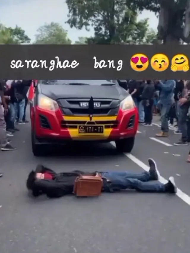 8 Momen Lucu Saat Demo Omnibus Law Bikin Ngakak abis