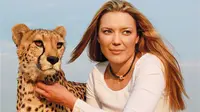 Hebatnya Wanita Cantik Ini Taklukkan Cheetah-cheetah Buas