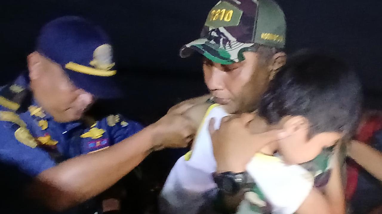 TNI evakuasi korban KM Barcelona