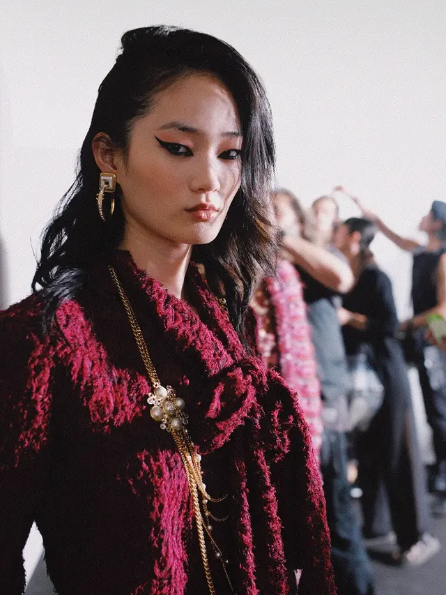 Chanel Gelar Pagelaran Busana di Florence, Tampilkan Koleksi Métiers d'art 2021/22