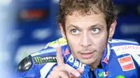 Pebalap Movistar Yamaha, Valentino Rossi, terjatuh dan gagal finis pada balapan MotoGP Jepang di Twin Ring Motegi, Minggu (16/10/2016). (Crash)