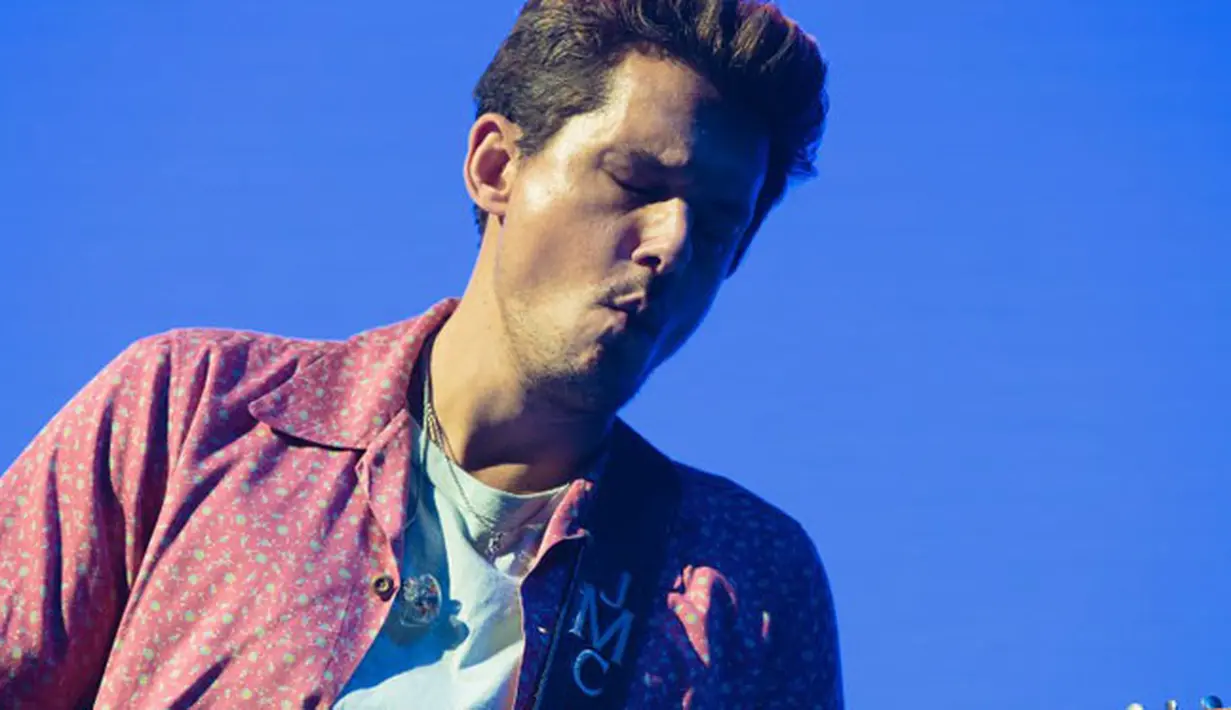 John Mayer, salah satu orang yang gaya hidupnya terbiasa mengonsumsi minuman beralkohol. Namun sekarang, ia sudah bersenang hati karena sudah bisa menghentikan kebiasaan buruk tersebut. (AFP/Suzane Cordeiro)