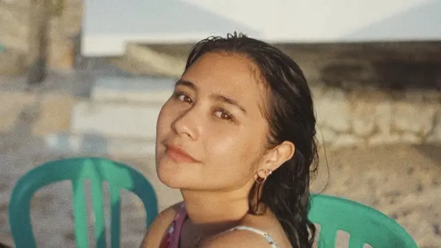 Gaya Rambut Panjang Prilly Latuconsina yang bisa jadi inspirasimu