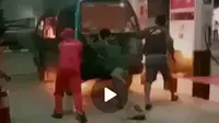 Video viral mobil suzuky carry terbakar karena menyalakan mesin saat isi Pertalite di SPBU Gombong, Kebumen. (Foto: Liputan6.com/Humas Polres Kebumen)