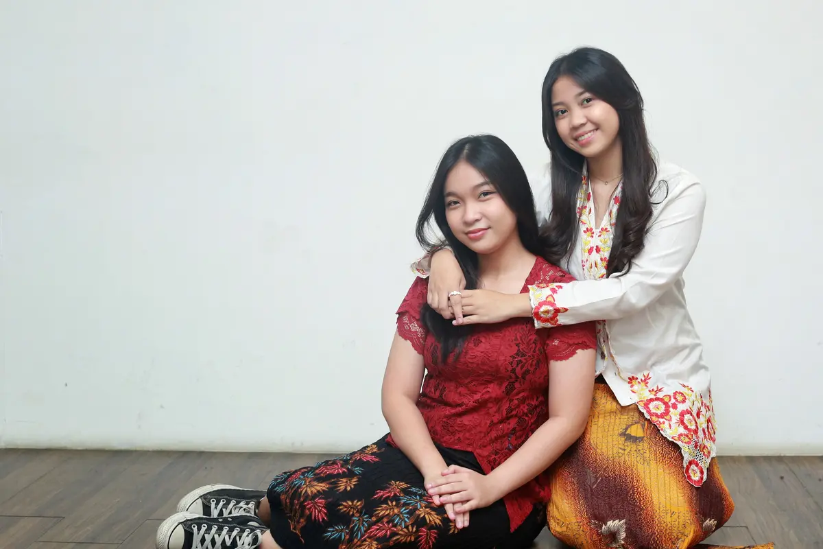 kebaya-kezo