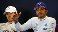 Hamilton menyatakan tak bakal membantu rekan setimnya tersebut untuk menyegel posisi kedua di klasemen akhir F1.