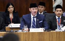 Penampilan Necis AHY Ditemani Istri Santai di Tepi Pantai Sambil Jajan di Warung Kopi Pacitan