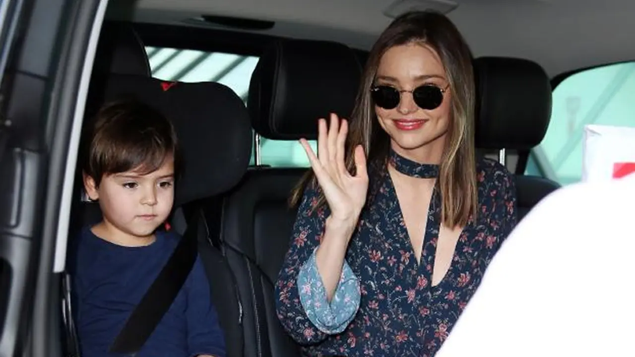 Miranda Kerr dan anaknya 