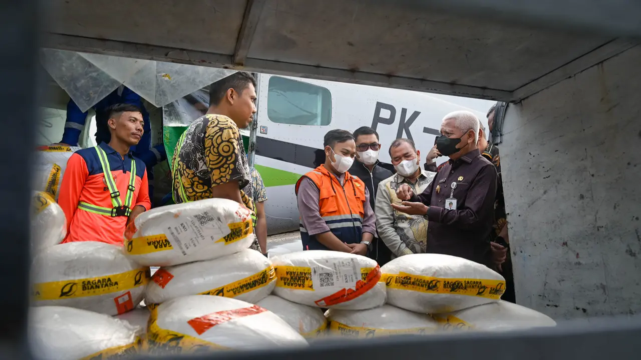 Operasi Modifikasi Cuaca untuk Atasi Kabut Asap