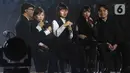 Dalam konser tersebut, Isyana memboyong keluarga intinya, termasuk kedua orang tuanya, Sapta Dwikardana dan Luana Marpanda, kakaknya Rara Sekar Larasati, serta suaminya, Rayhan Maditra. (Liputan6.com/Herman Zakharia)