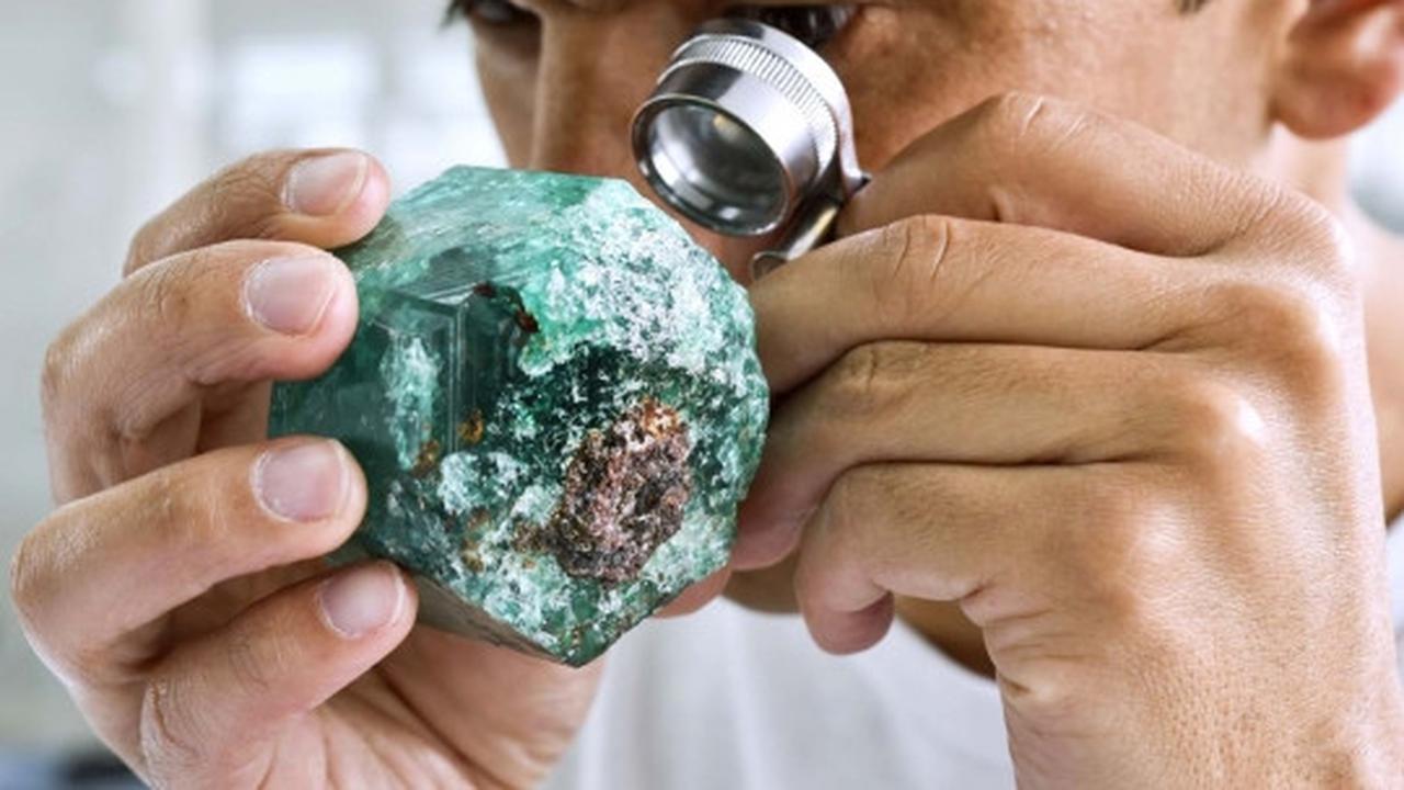 Ini wujud Colombian Emerald, zamrud terindah di dunia