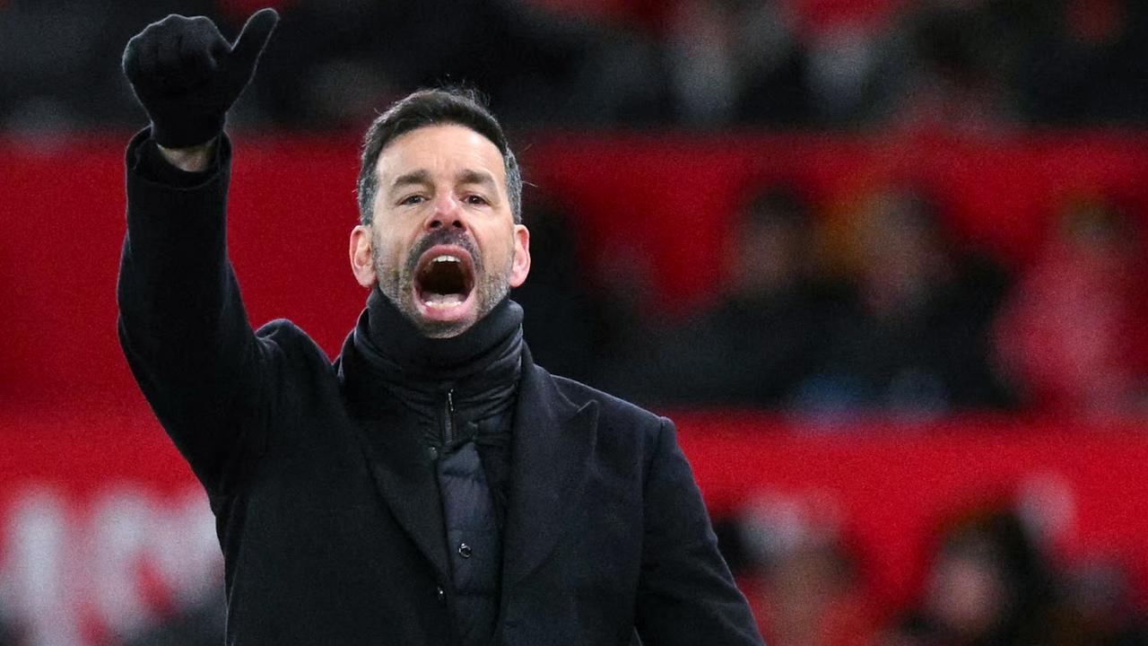 Kekalahan dari West Ham Perpanjang Catatan Buruk Nistelrooy di Leicester City, Terancam Turun Kasta