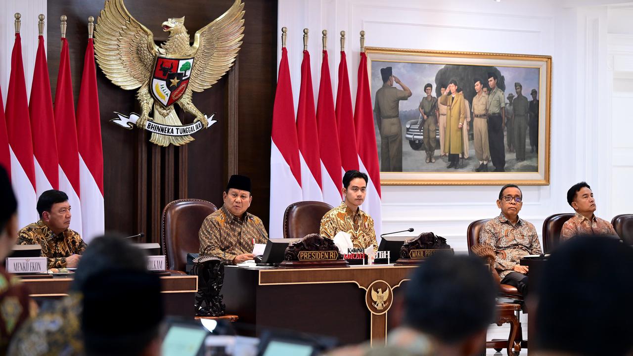 Prabowo-Gibran pimpin sidang kabinet perdana