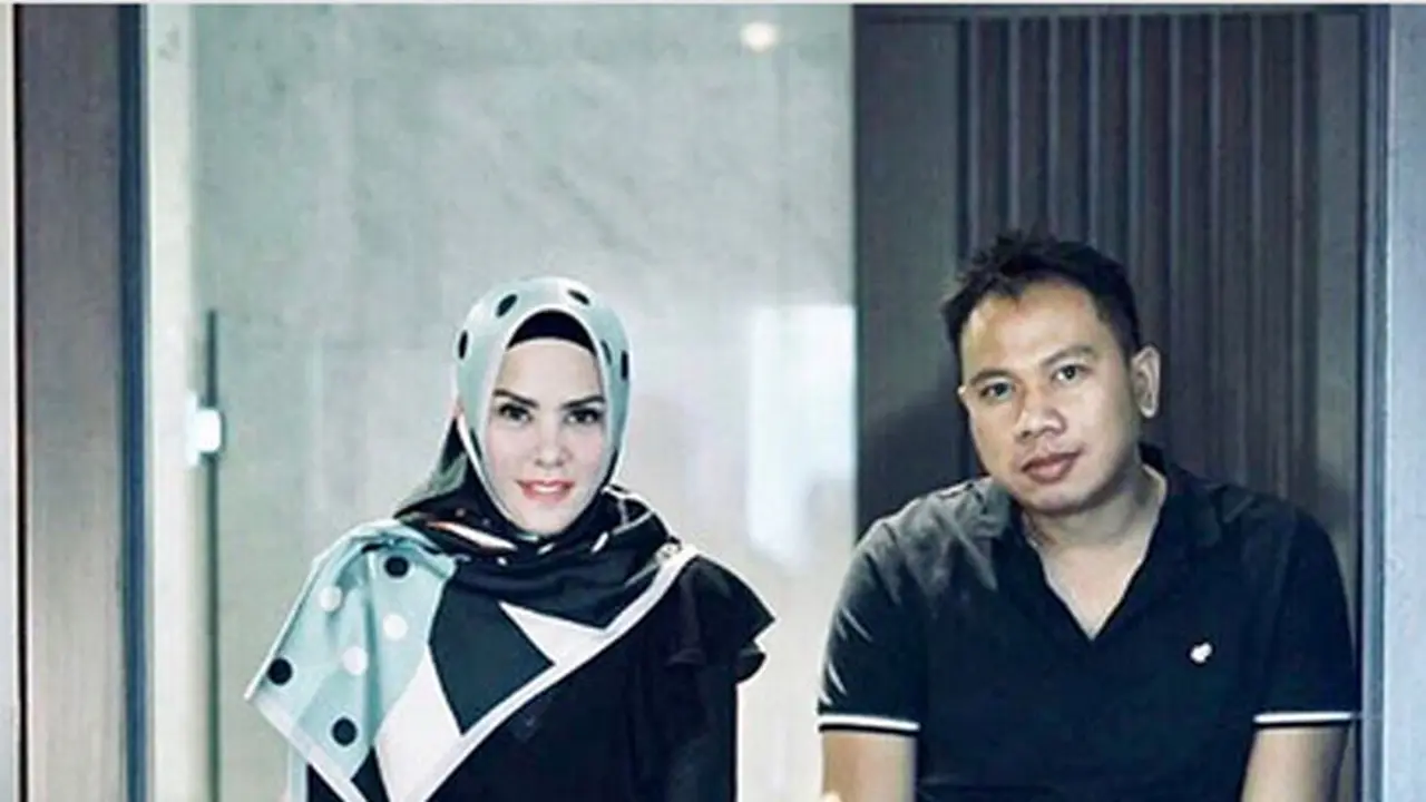 [Bintang] Vicky Prasetyo dan Angel Lelga
