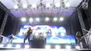 Band rock asal Amerika Serikat Megadeth saat tampil dalam Jogjarockarta 2018 di Stadion Kridosono, Yogyakarta (27/10). Megadeth menggebrak dengan lagu pembuka "Hangar 18". (Fimela.Com/Bambang E.Ros)