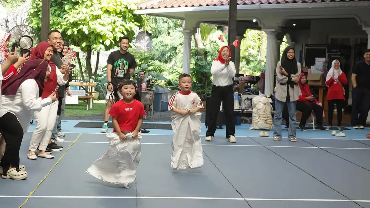 Potret Ameena dan Rayyanza Lomba Peringati Kemerdekaan HUT RI ke-80/Instagram @aurelie.hermansyah