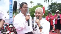 Calon presiden nomor urut tiga Ganjar Pranowo bersama seorang disabilitas bernama Salman di Pangreh Praja Sepinggan, Balikpapan Selatan, Kalimantan Timur, Selasa (6/2/2024). (Liputan6.com/Muhammad Radityo Priyasmoro)