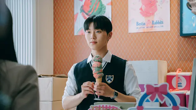 Choi Hyun Wook - Twinkling Watermelon