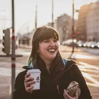 Nggak semua orang bisa mengungkapkan rasa humornya dengan baik. Tiga zodiak ini, contohnya. (Sumber foto: unsplash.com)