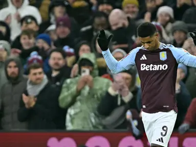 Marcus Rashford akhirnya menjalani debutnya bersama Aston Villa dalam pertandingan Piala FA melawan Tottenham Hotspur di Villa Park, Senin dini hari WIB (10/2/2025). Setelah menghabiskan karier profesionalnya bersama Manchester United sejak 2015, Rashford untuk pertama kalinya bermain untuk klub lain. (AFP/Justin Tallis)