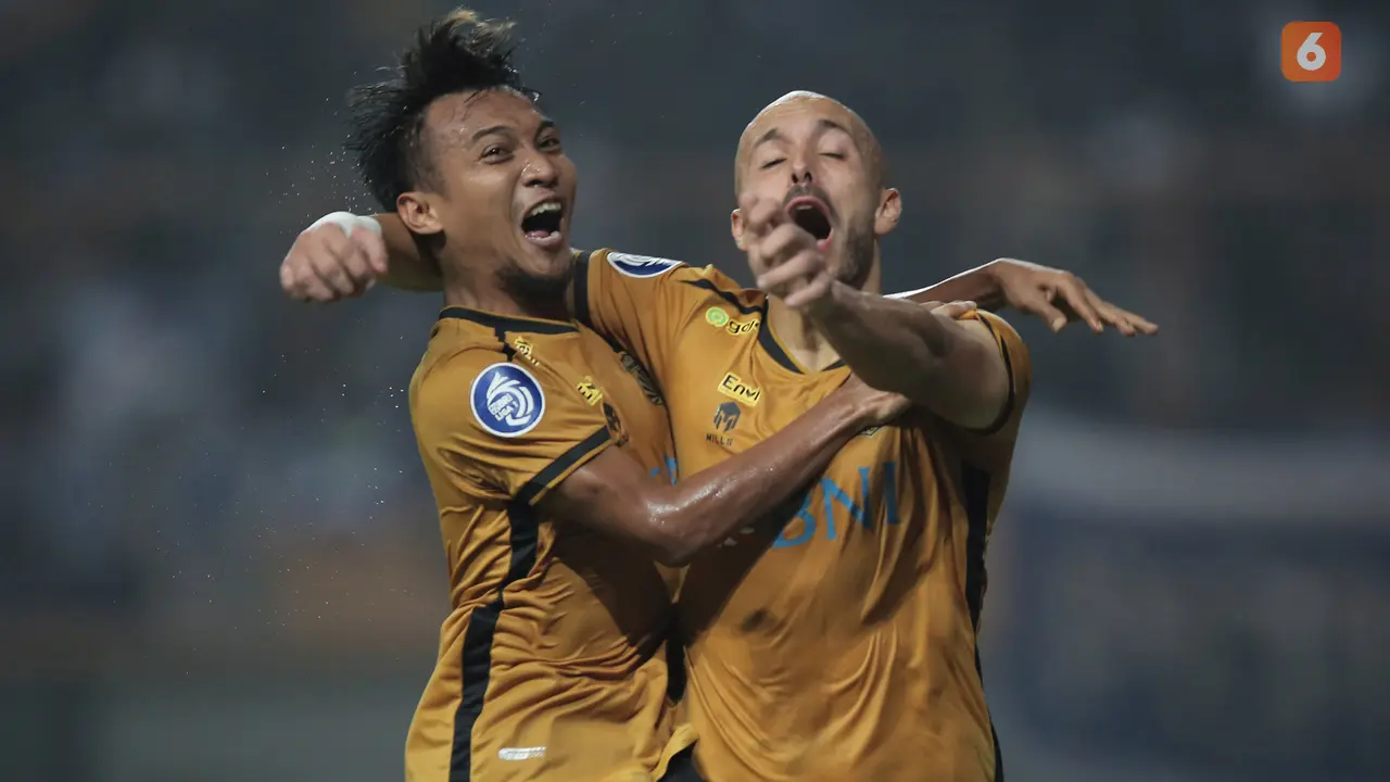 Foto: Gol Sani Rizki Fauzi Buyarkan Kemenangan Persib Bandung atas Bhayangkara FC di Pekan Pertama BRI Liga 1 2022 / 2023