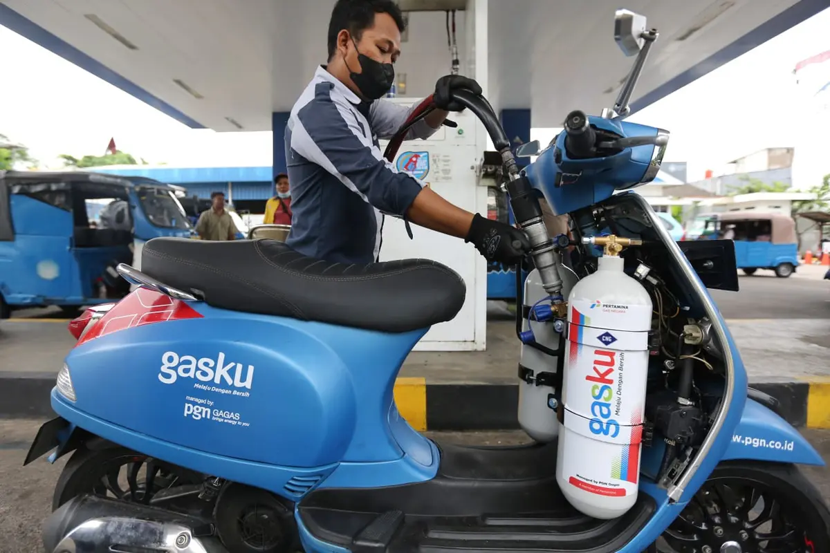 Subholding Gas Pertamina, PT PGN Tbk bersama PT Gagas Energi Indonesia selaku Anak Perusahaan, menggelar uji coba penggunaan Compressed Natural Gas (CNG) sebagai Bahan Bakar Gas (BBG) pada sepeda motor.