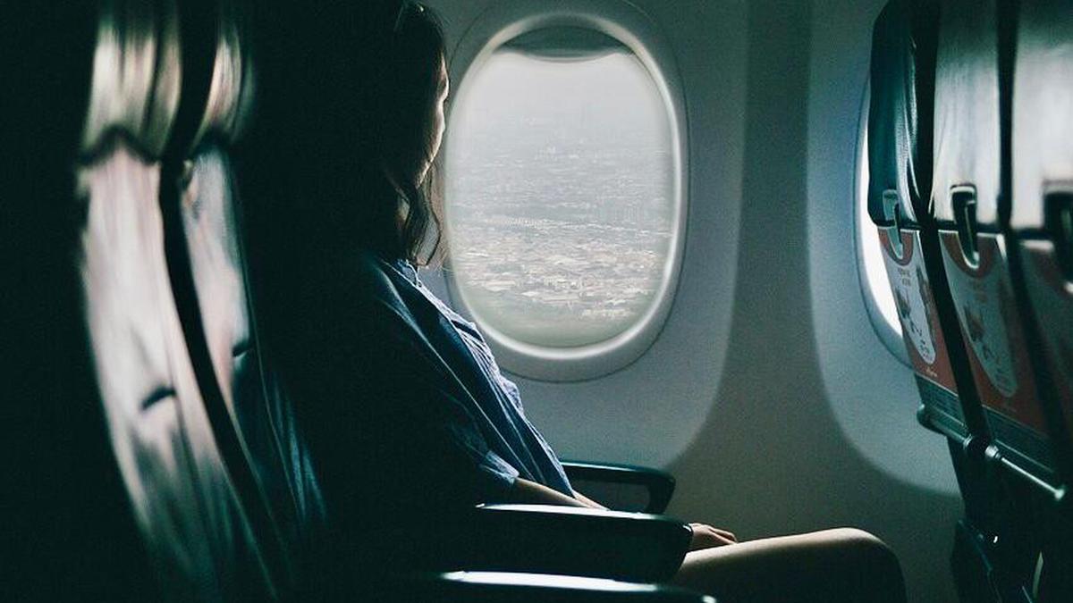 Alasan Jendela Pesawat Wajib Terbuka Saat Lepas Landas dan Mendarat