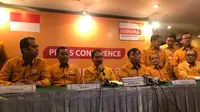 Marsekal Madya (Purn) Daryatmo memberikan keterangan pers setelah ditunjuk menjadi Plt Ketua Umum Hanura (Liputan6.com/Yuni)