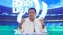 Wakil Direktur Utama BRI, Catur Budi Harto, memberikan sambutan saat acara launching BRI Liga 1 2024/2025 di Auditorium Brilian Center, Jakarta Pusat, Selasa (6/8/2024). (Bola.com/M Iqbal Ichsan)