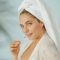 Ingin punya bibir plumpy yang penuh dan seksi? Intip, rekomendasi lip gloss lokal terbarik 2022 berikut ini.
