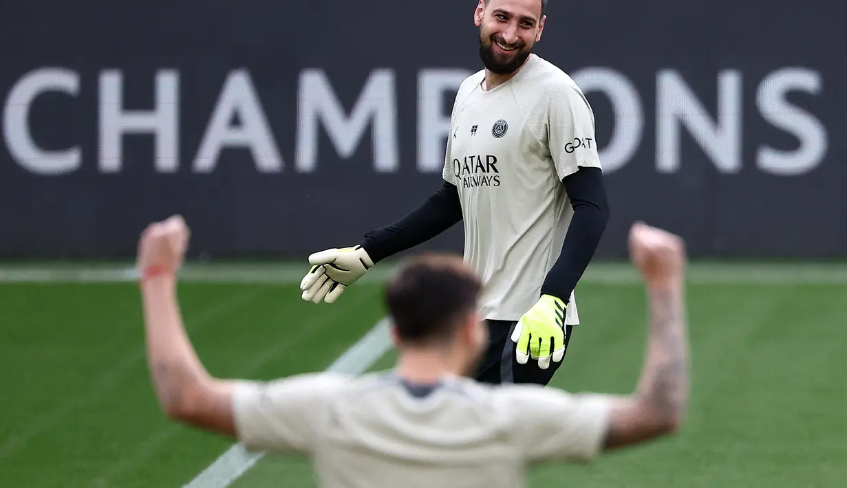 Kali ini, duel mereka adalah untuk memperebutkan satu tiket ke final. (FRANCK FIFE / AFP)