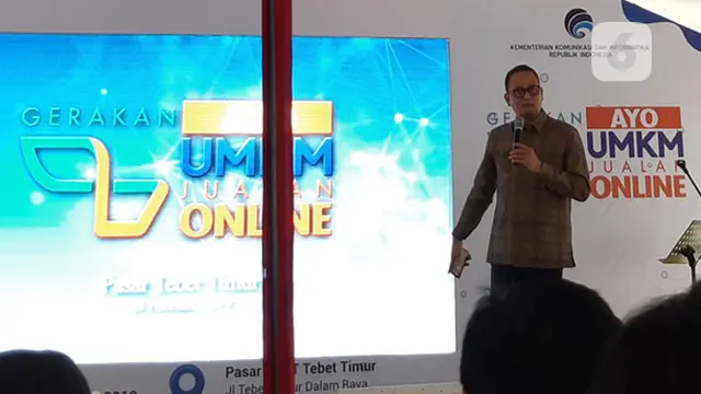 Dirjen Aptika Kemkominfo Semuel Abrijani Pangerapan dalam acara UMKM Go Online di Pasar PSPT Tebet, Jakarta Selatan, Selasa (26/2/2019). (Liputan6.com/ Agustin Setyo Wardani).