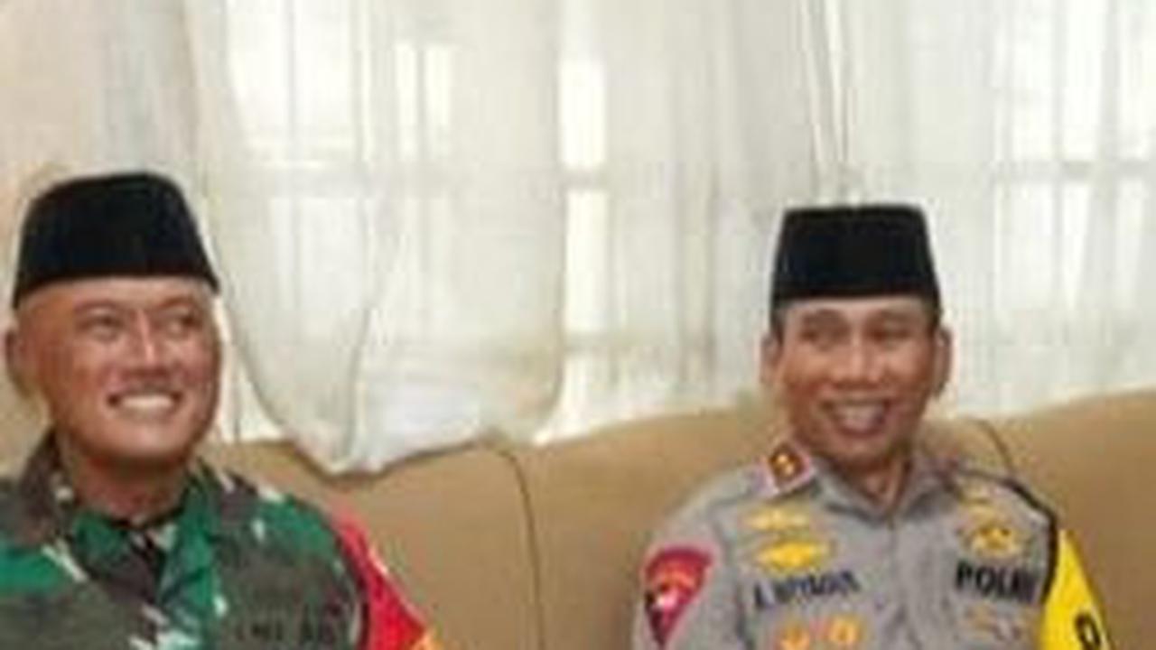 Pangdam Siliwangi dan Kapolda Jabar Kunjungi Sejumlah Pesantren di Bogor
