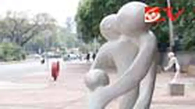 Mengagumi Seni Patung di Trotoar Jakarta