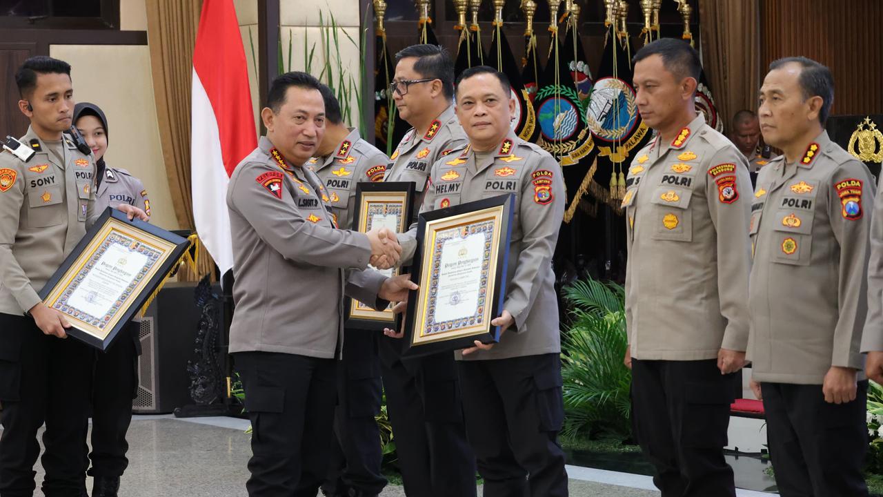 Kapolri Mutasi Besar-besaran Pati dan Pamen, 17 Jenderal Masuk Usia Pensiun