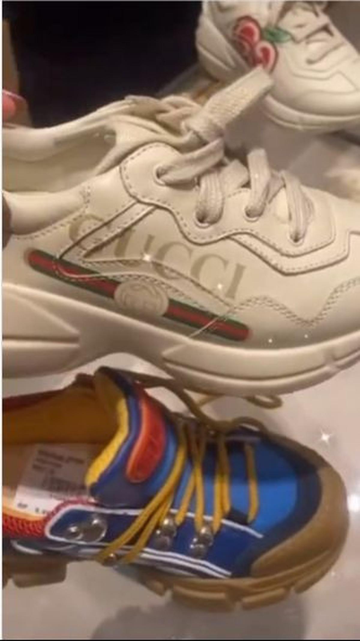 10. Sepatu Sneaker Roaster V Anak, Nyaman Dipakai Sehari-hari<br>
