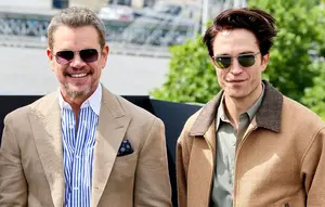 Momen Robert Pattinson Syok Lihat Matt Damon Menggila Kala Syuting Film The Odyssey