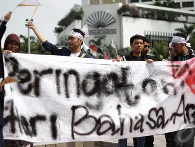 Ikatan Mahasiswa Studi Arab Se Indonesia (Imasasi) memperingati hari Bahasa Arab, Jakarta, Kamis (18/12/2014). ( Liputan6.com/Faizal Fanani)