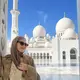Intip tampilan adem Pevita Pearce berkerudung saat kunjung Masjid Agung Syeikh Zayed Abu Dhabi (@pevpearce)