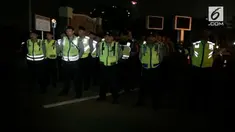 Petugas juga melakukan sterilisasi malam sebelumnya untuk mencegah adanya penyusup.