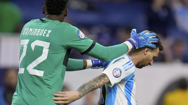Lionel Messi Gagal Penalti