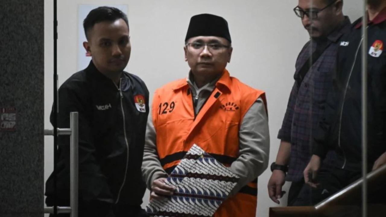 Cerita Istri Noel Ebenezer Diberitahu Suami Soal Gus Yaqut Tak Ada di Tahanan Sejak Kamis Malam