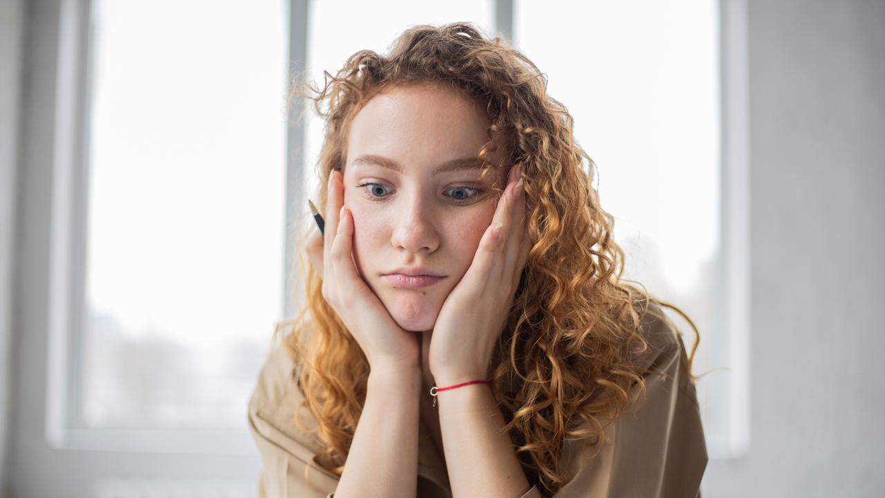 Contoh ilustrasi bingung