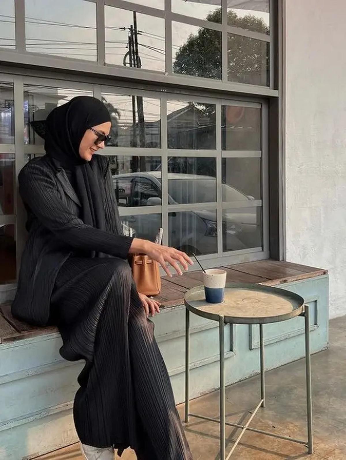 5 Potret Paula Verhoeven Ngopi Ngopi Cantik yang Banjir Komentar Positif Warganet, Disanjung Tetap Tenang dan Berkelas