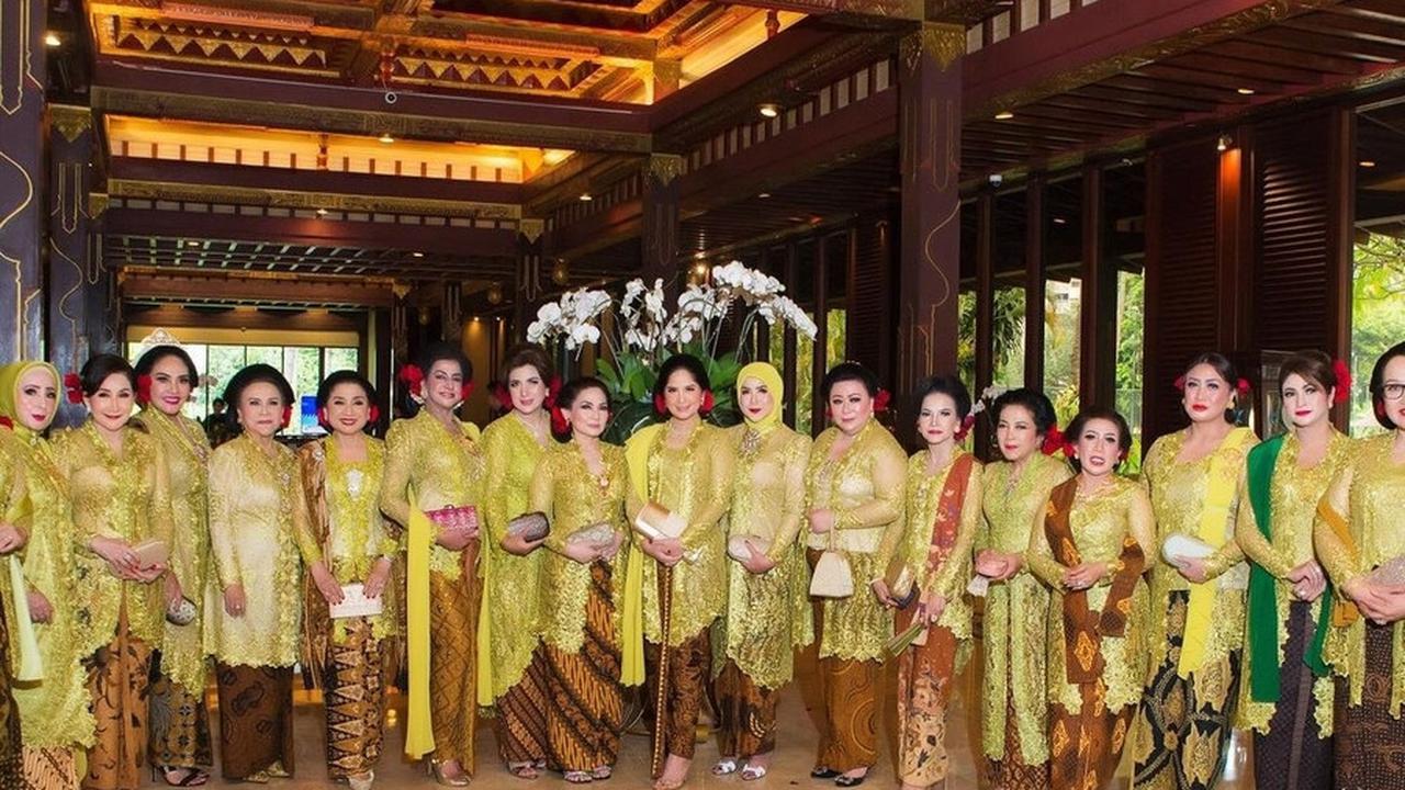 Aura Menjadi Istri Menteri