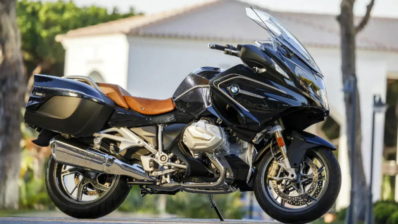 BMW Motorad India secara resmi meluncurkan R 1250 R dan R 1250 RT terbaru