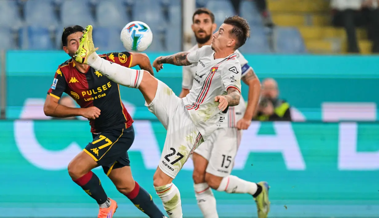 Il Grigiorossi sukses mempermalukan tuan rumah Genoa dengan dua gol tanpa balas. (Tano Pecoraro/LaPresse via AP)
