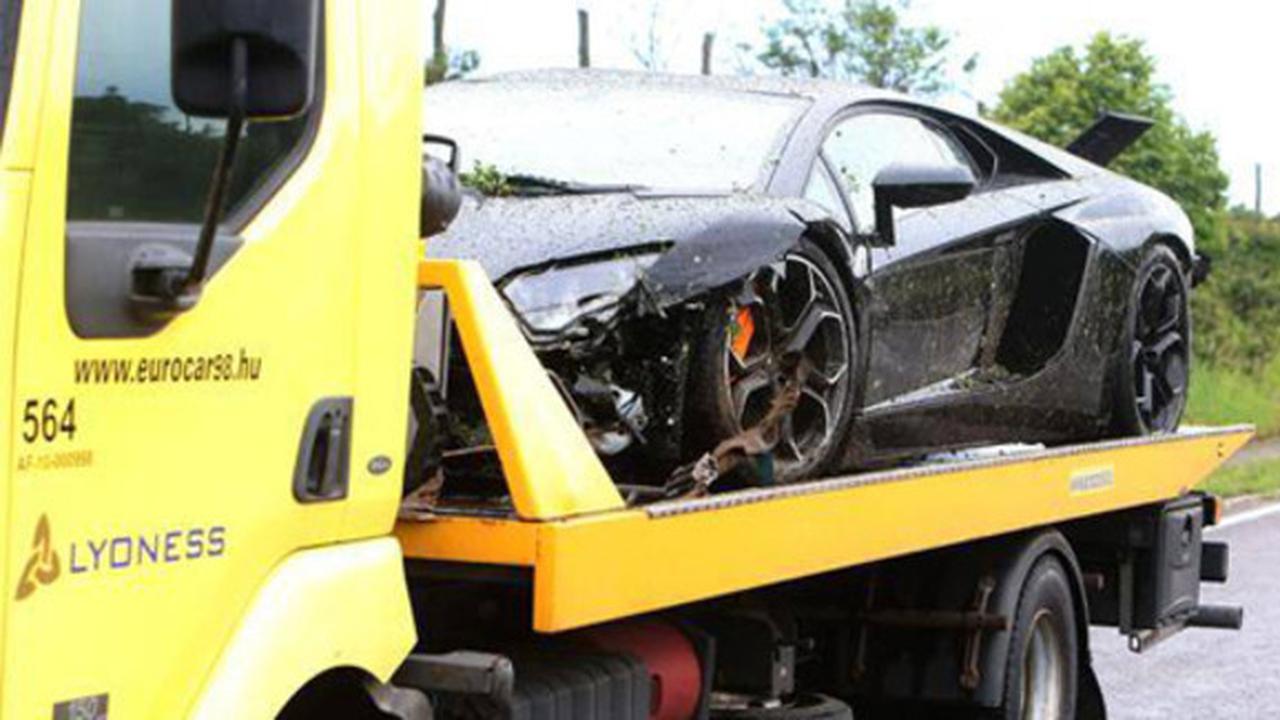 Kecelakaan Lamborghini milik Balazs Dzsudzsak (Carbuzz)