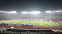 Laga Timnas Indonesia U-19 kontra Chinese Taipei pada laga perdana Grup A Piala AFC U-19, di Stadion Utama Gelora Bung Karno (SUGBK), Senayan, Jakarta, Kamis (18/10/2018) malam WIB, masih minim penonton. (Bola.com/Muhammad Ivan Rida)